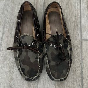 Bloomingdale’s men camo loafers